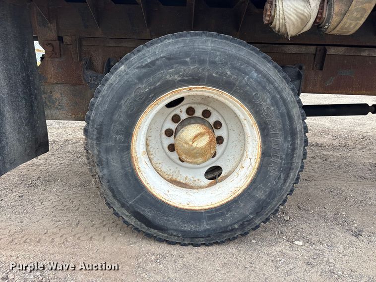 image for item FK1486 2007 Kenworth T300 dump flatbed truck
