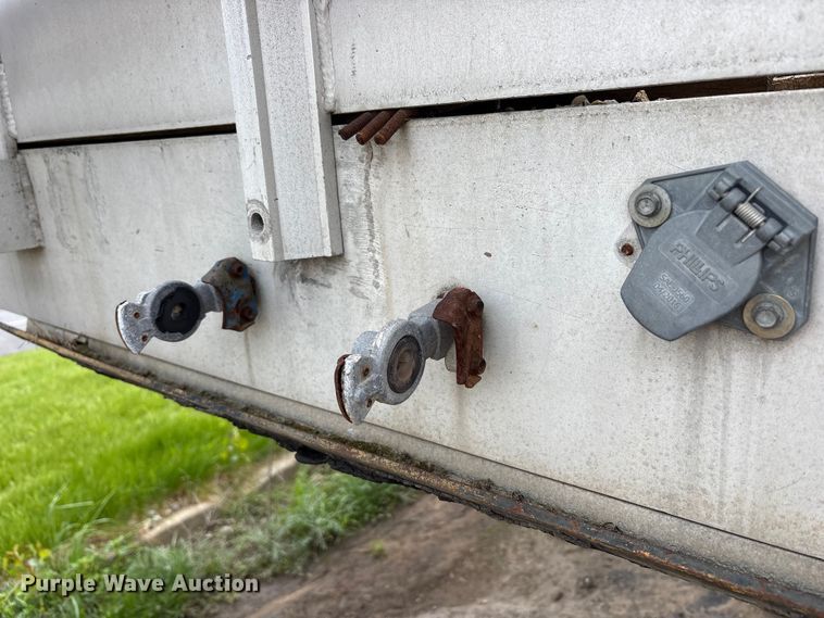 image for item FK1487 1990 Ravens flatbed trailer