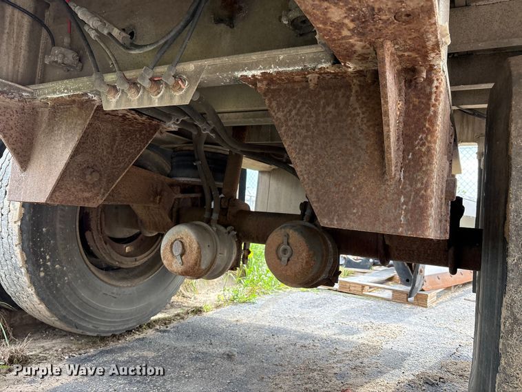 image for item FK1487 1990 Ravens flatbed trailer