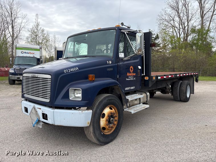 image for item FK1495 2001 Freightliner FL70 flatbed truck