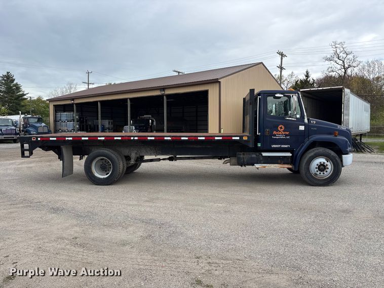 image for item FK1495 2001 Freightliner FL70 flatbed truck