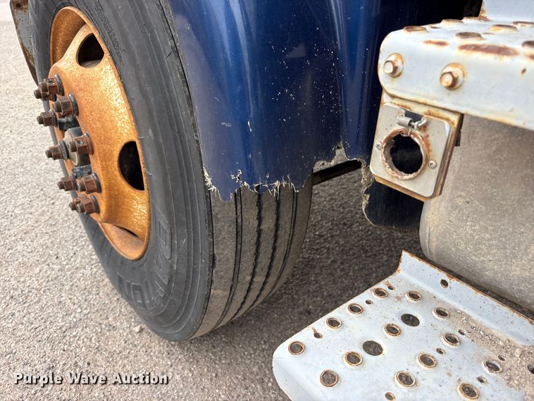 image for item FK1495 2001 Freightliner FL70 flatbed truck