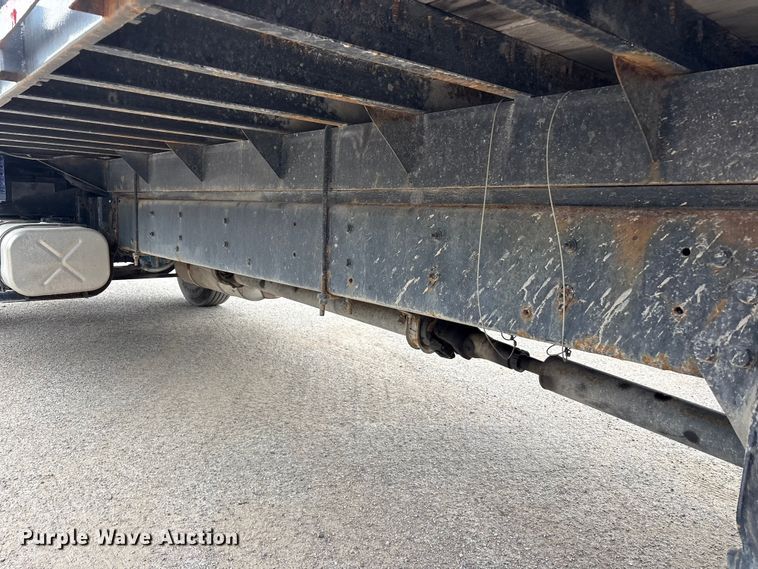 image for item FK1495 2001 Freightliner FL70 flatbed truck