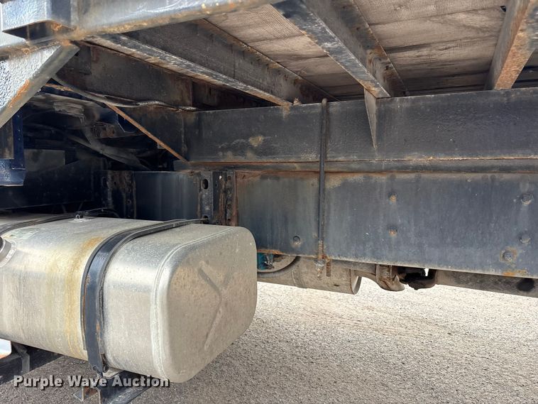 image for item FK1495 2001 Freightliner FL70 flatbed truck