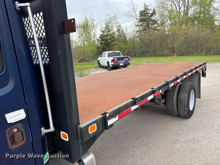 image for item FK1495 2001 Freightliner FL70 flatbed truck