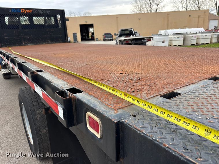 image for item FK1495 2001 Freightliner FL70 flatbed truck