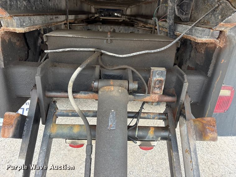image for item FK1495 2001 Freightliner FL70 flatbed truck