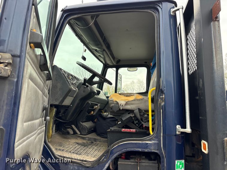 image for item FK1495 2001 Freightliner FL70 flatbed truck