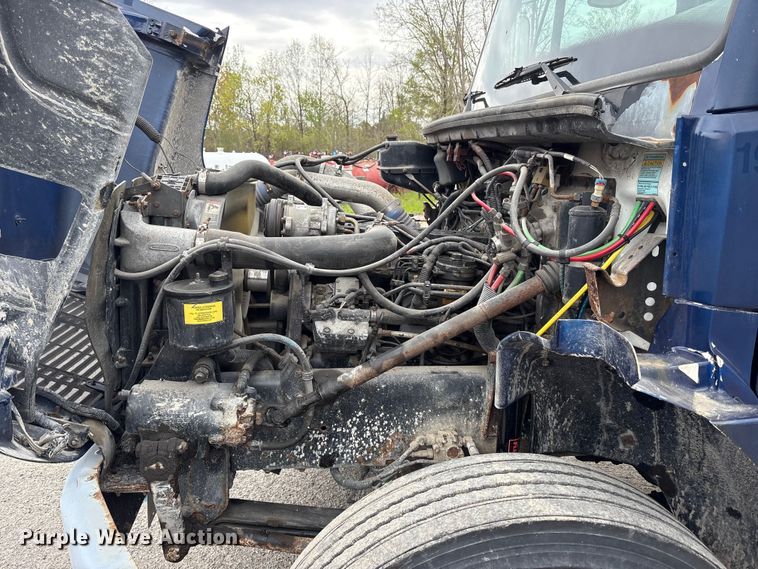 image for item FK1495 2001 Freightliner FL70 flatbed truck