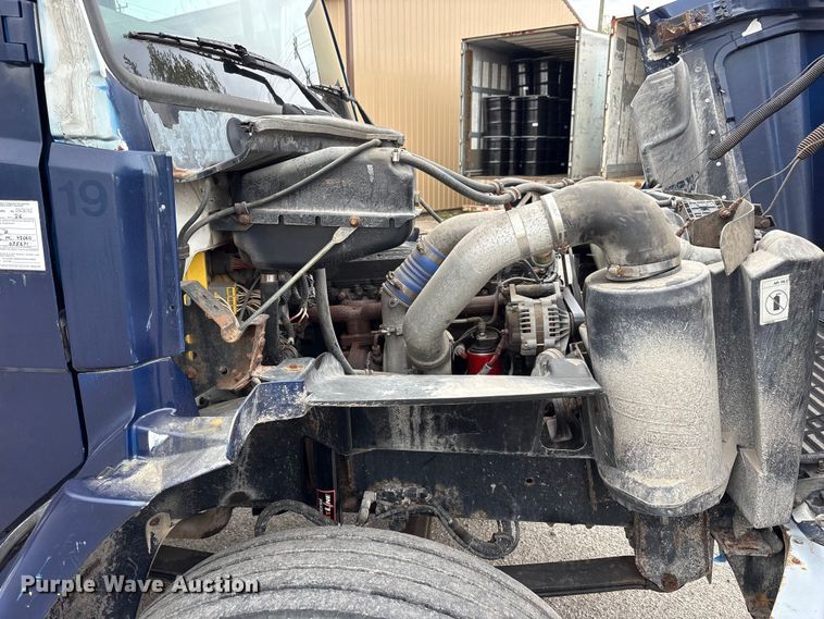 image for item FK1495 2001 Freightliner FL70 flatbed truck