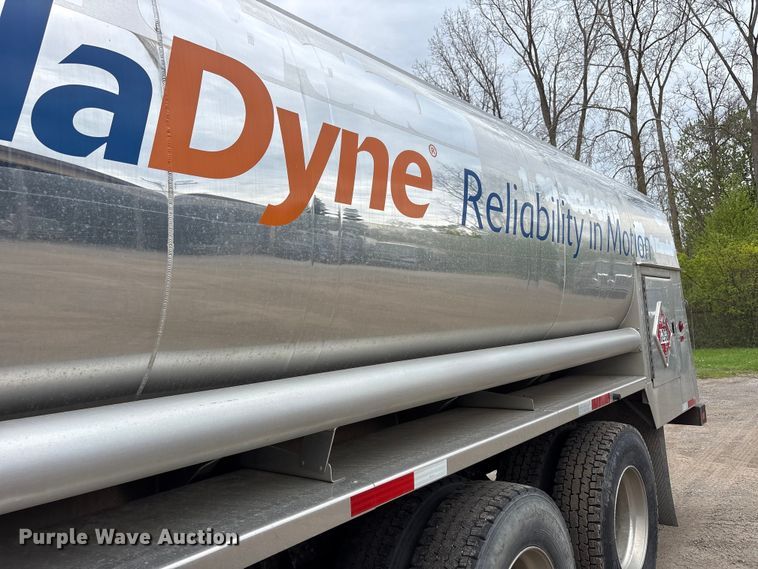 image for item FK1496 2017 International 7500 fuel truck