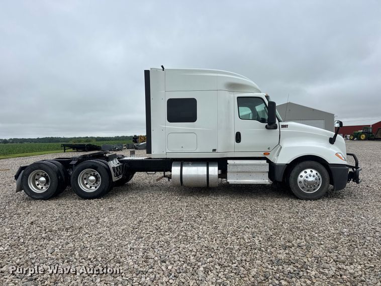 image for item NA9353 2020 International LT625 semi truck