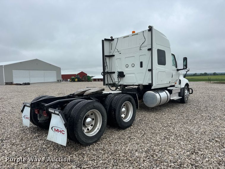 image for item NA9353 2020 International LT625 semi truck