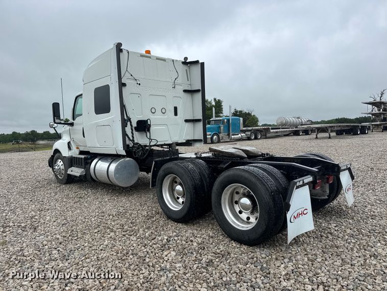 image for item NA9353 2020 International LT625 semi truck