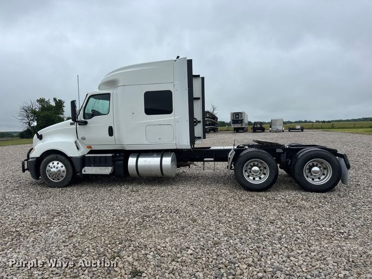 image for item NA9353 2020 International LT625 semi truck