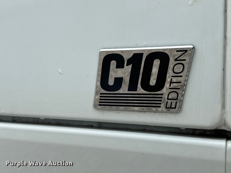 image for item NA9353 2020 International LT625 semi truck
