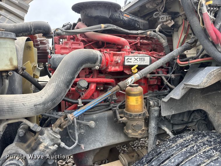 image for item NA9353 2020 International LT625 semi truck