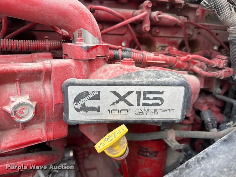 image for item NA9353 2020 International LT625 semi truck
