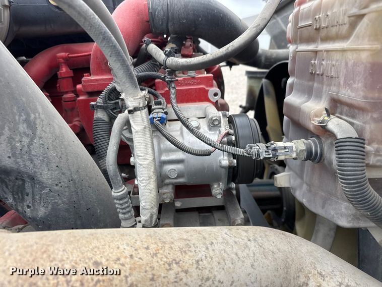 image for item NA9353 2020 International LT625 semi truck
