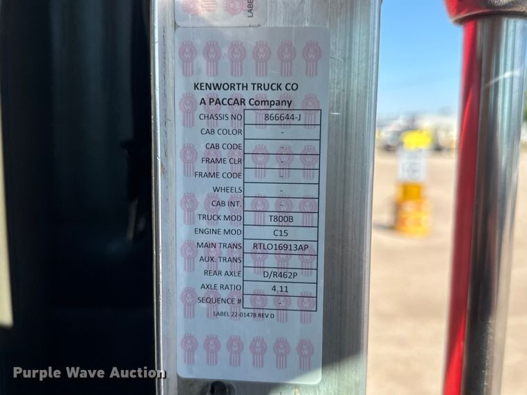 image for item NA9363 2000 Kenworth T800B semi truck