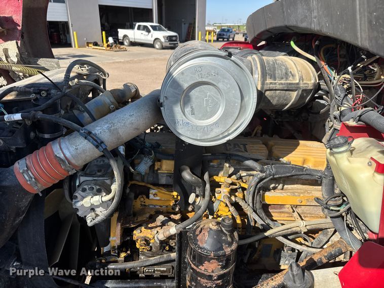 image for item NA9364 2000 Kenworth T800 semi truck
