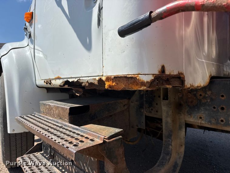 image for item NA9365 1997 International 4700 dump truck