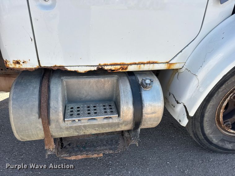 image for item NA9365 1997 International 4700 dump truck