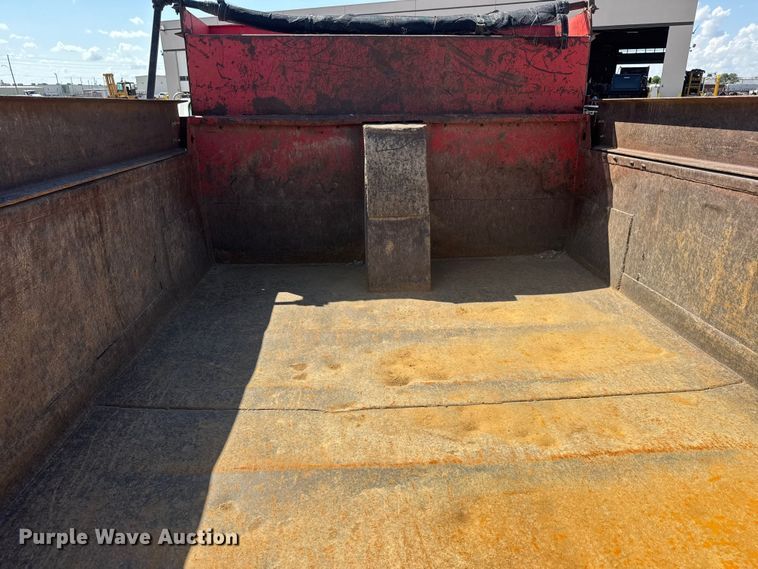 image for item NA9365 1997 International 4700 dump truck