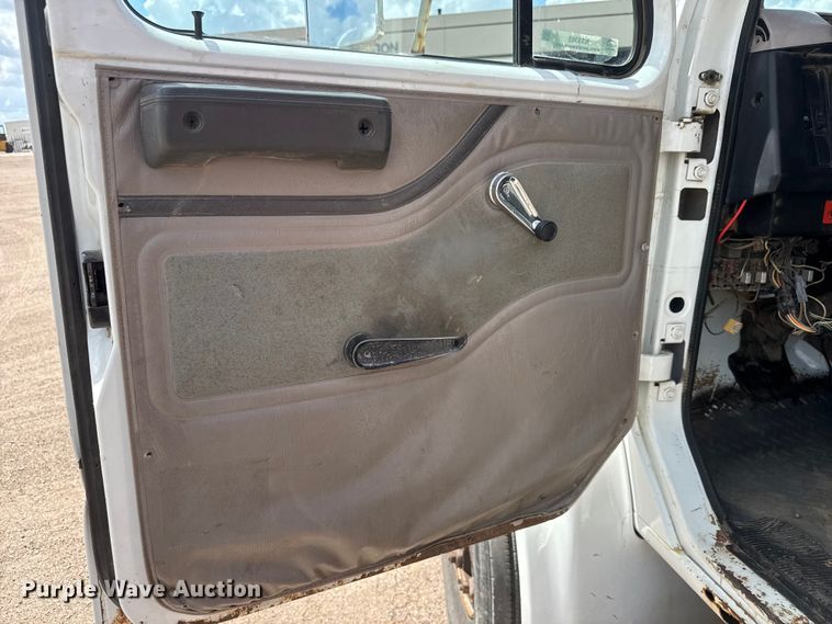 image for item NA9365 1997 International 4700 dump truck