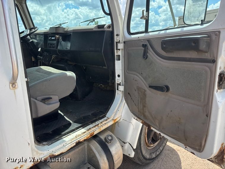 image for item NA9365 1997 International 4700 dump truck