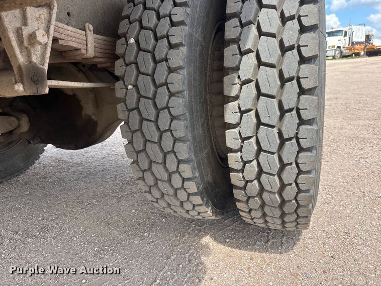 image for item NA9365 1997 International 4700 dump truck