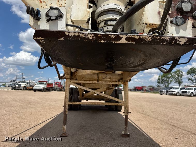 image for item NA9368 2001 Ranch end dump trailer