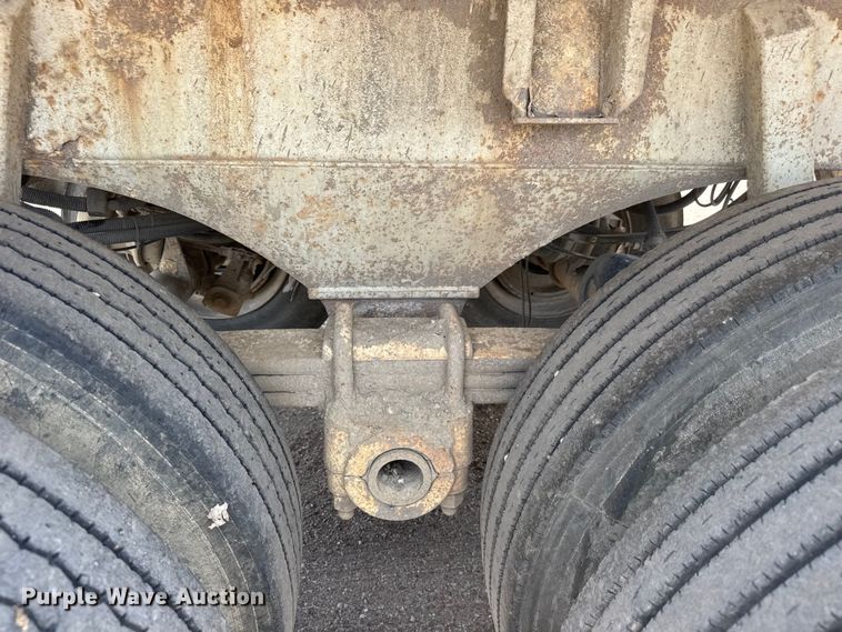 image for item NA9368 2001 Ranch end dump trailer