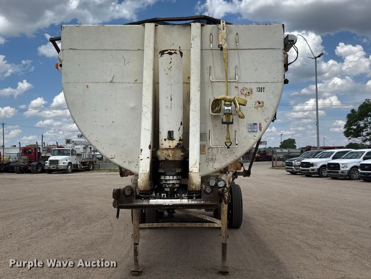image for item NA9372 2001 Ranch end dump trailer