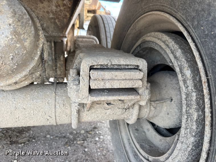 image for item NA9372 2001 Ranch end dump trailer