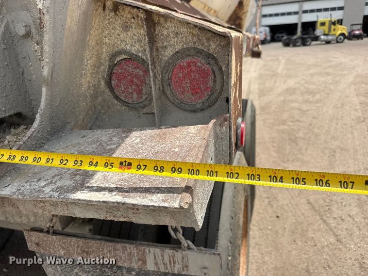 image for item NA9372 2001 Ranch end dump trailer