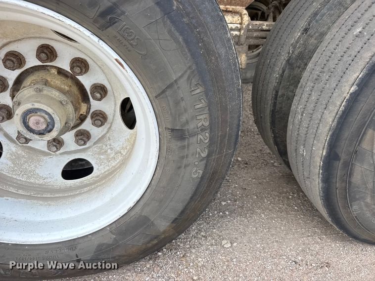 image for item NA9372 2001 Ranch end dump trailer