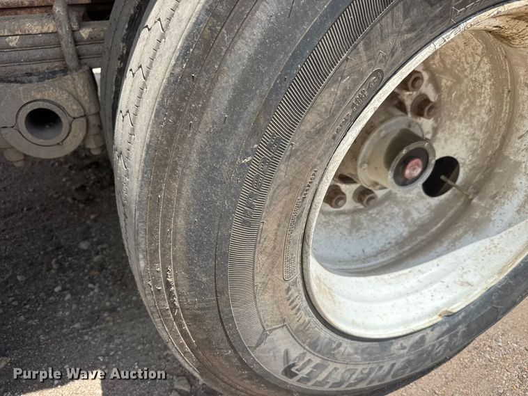 image for item NA9372 2001 Ranch end dump trailer