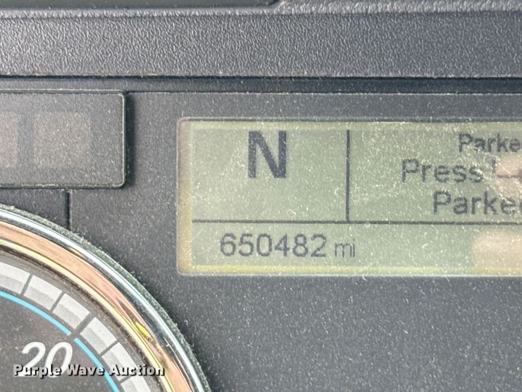 image for item ND9476 2017 Freightliner Cascadia semi truck