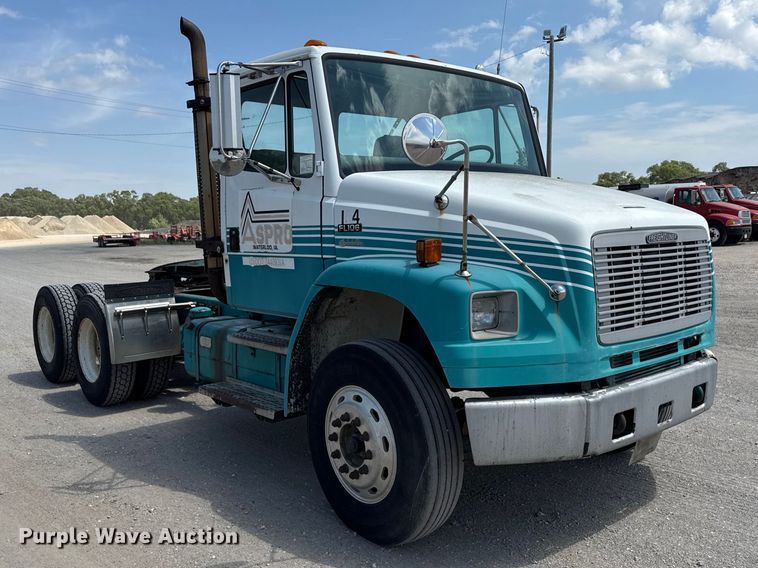 image for item ND9485 1995 Freightliner FL106 semi truck