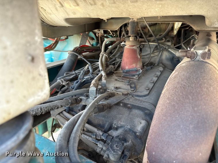 image for item ND9485 1995 Freightliner FL106 semi truck