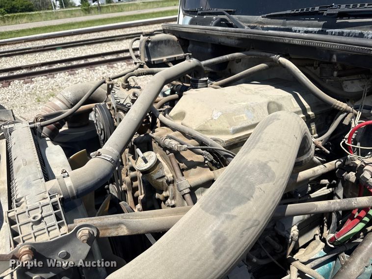 image for item ND9485 1995 Freightliner FL106 semi truck