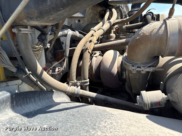 image for item ND9485 1995 Freightliner FL106 semi truck
