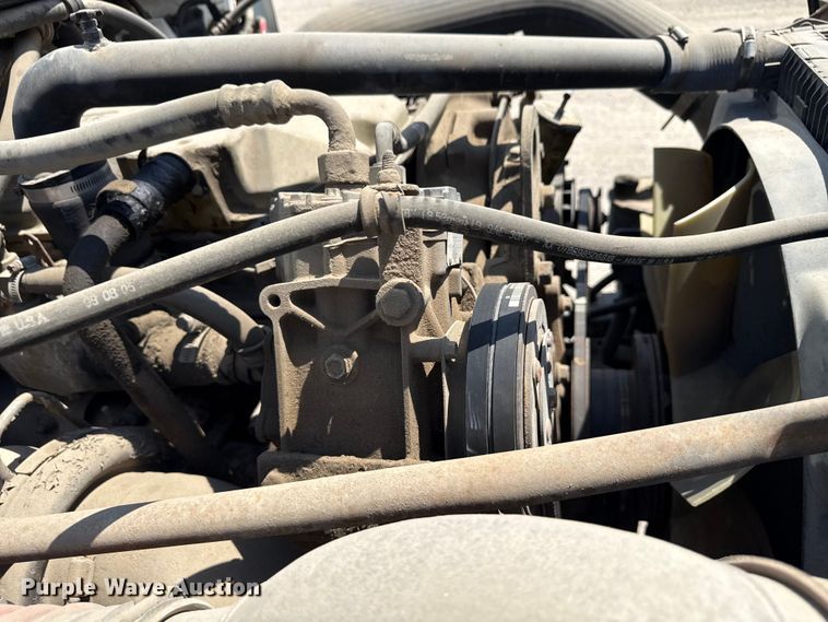 image for item ND9485 1995 Freightliner FL106 semi truck