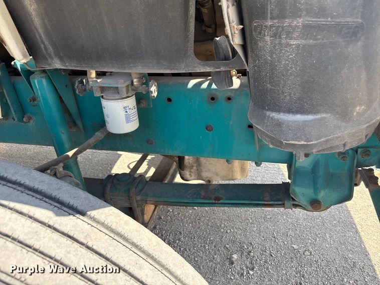 image for item ND9485 1995 Freightliner FL106 semi truck