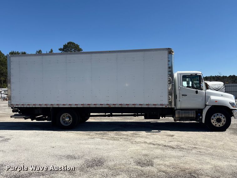 image for item YA1868 2019 Hino box truck
