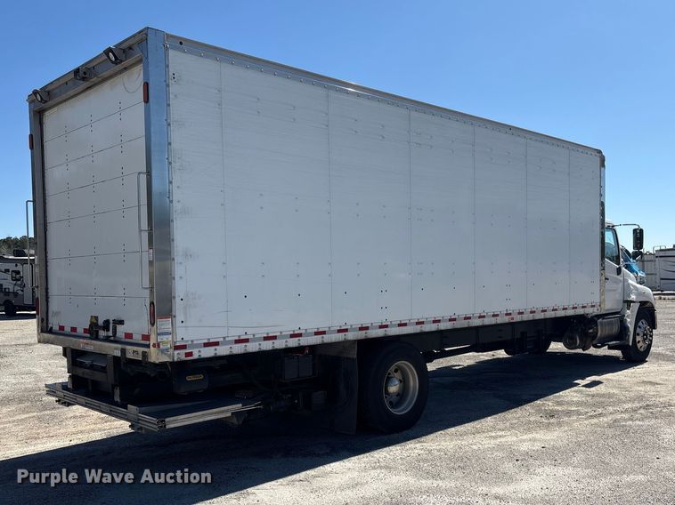 image for item YA1868 2019 Hino box truck