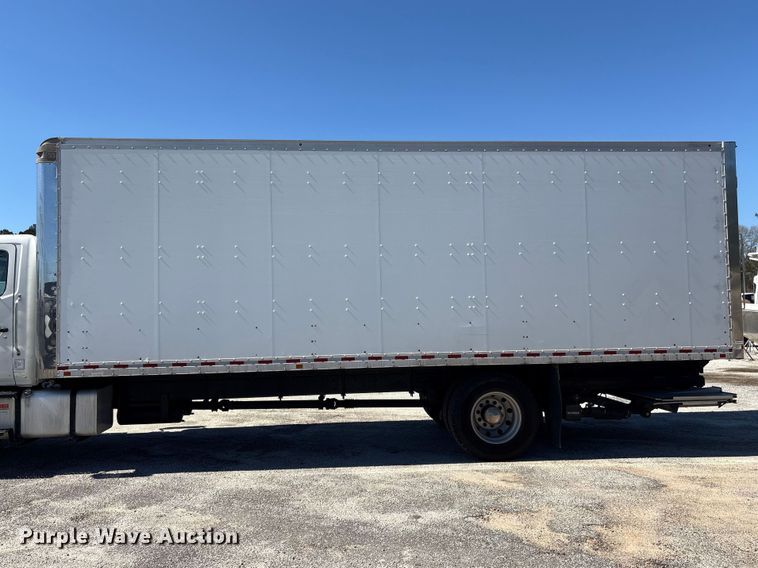 image for item YA1868 2019 Hino box truck
