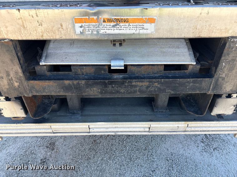 image for item YA1868 2019 Hino box truck