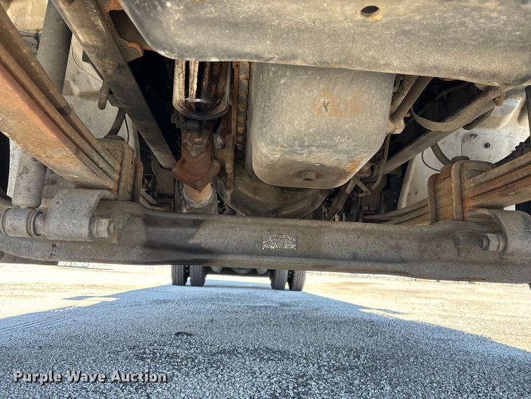 image for item YA1868 2019 Hino box truck
